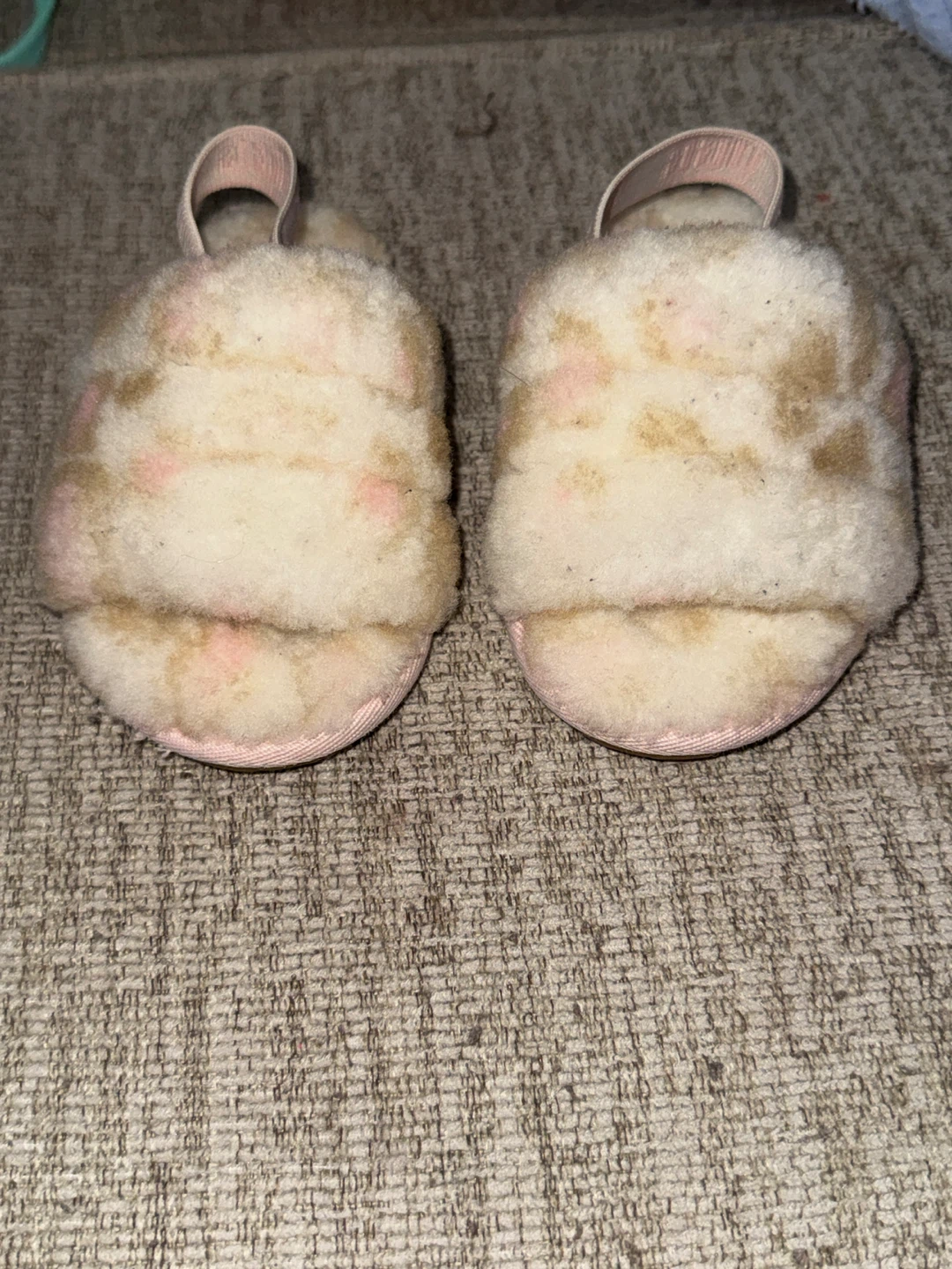 UGG Fluffy Slippers