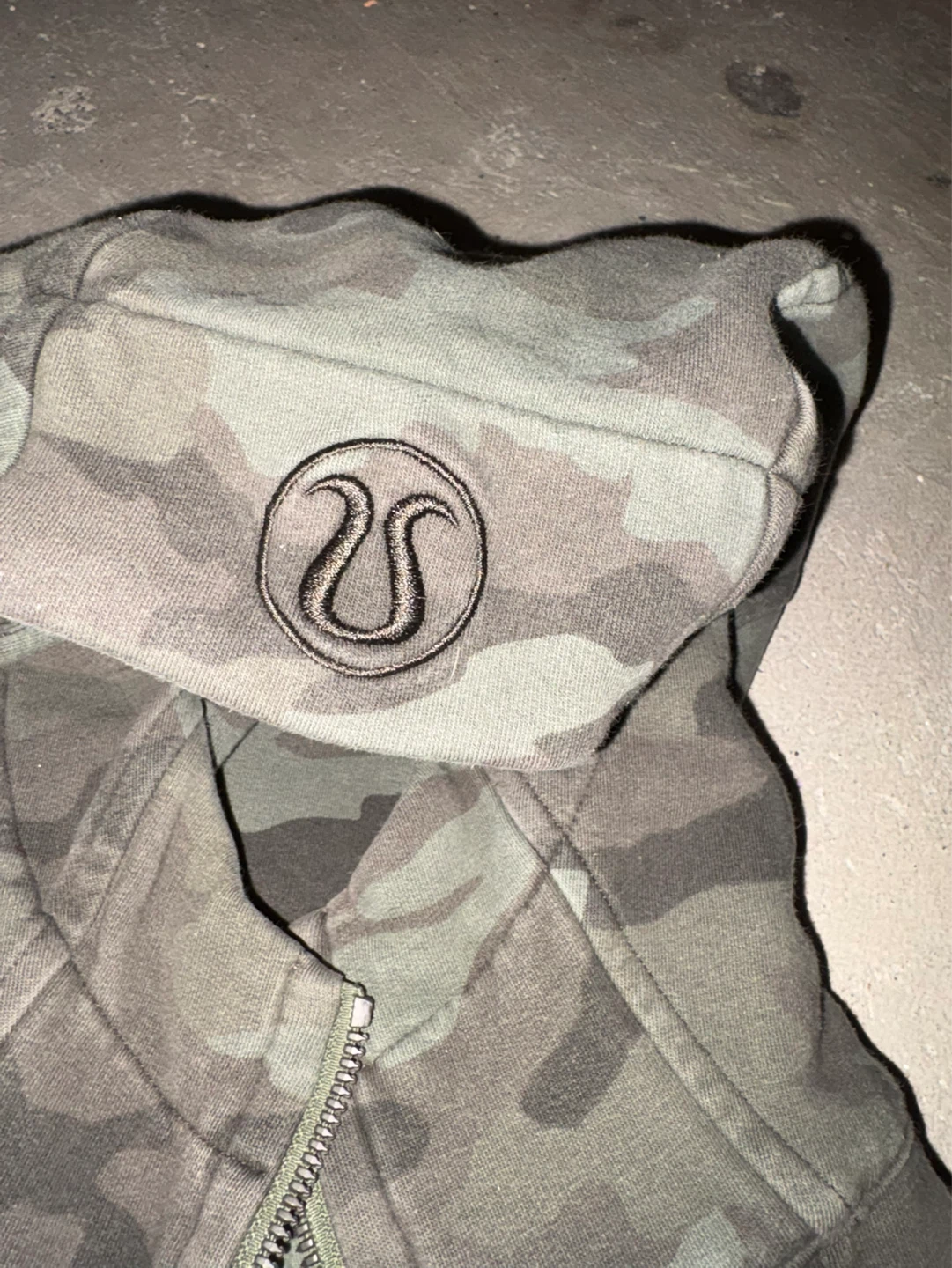 Lululemon Camo zip up - photo 2