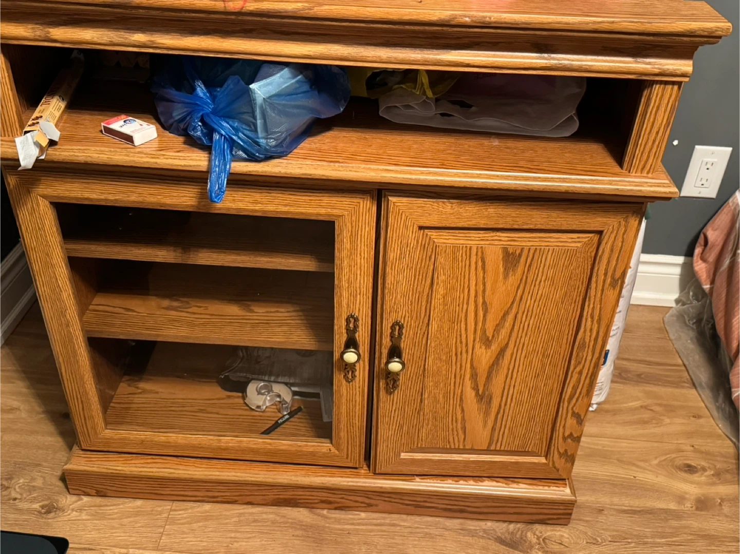Oak Wood Media Console with Cabinet and Shelves - photo 3