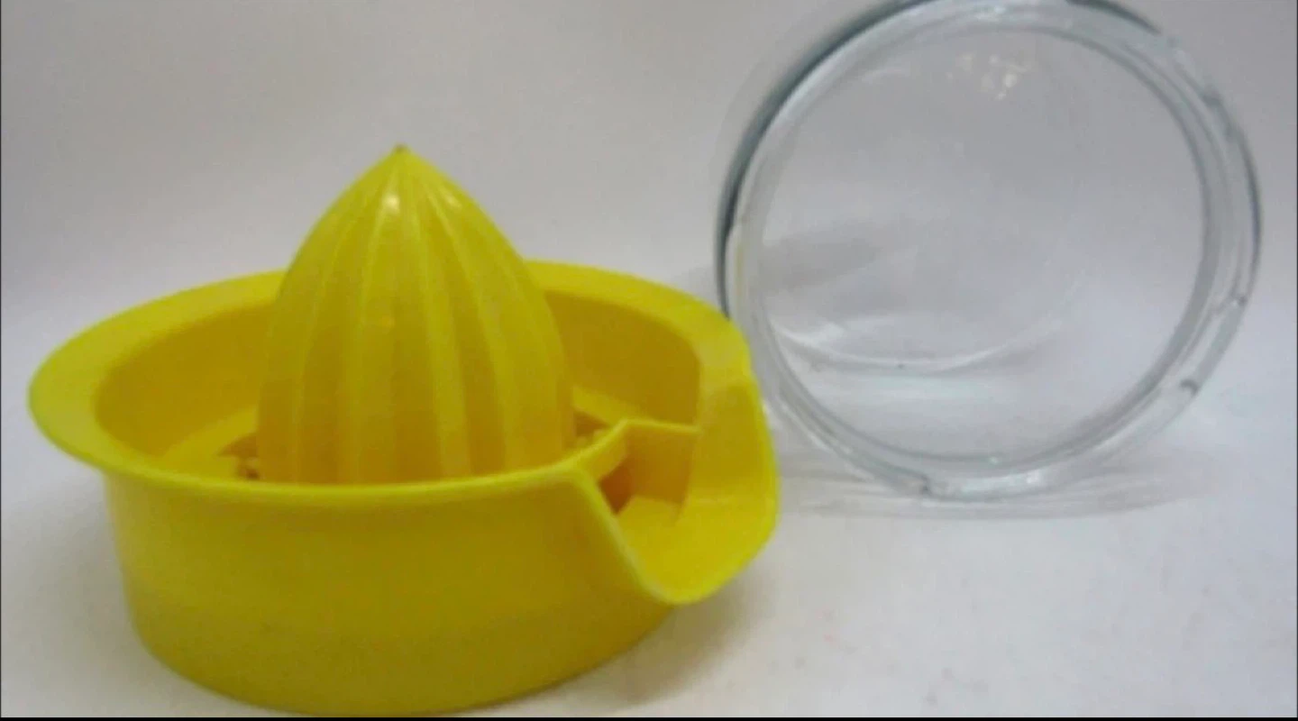 Yellow Citrus Juicer with Glass Jar - photo 3