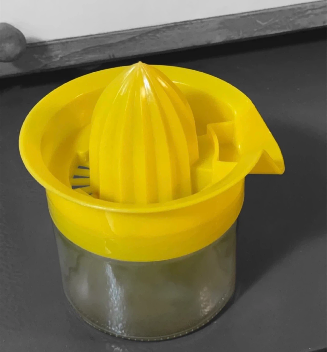 Yellow Citrus Juicer with Glass Jar - photo 2