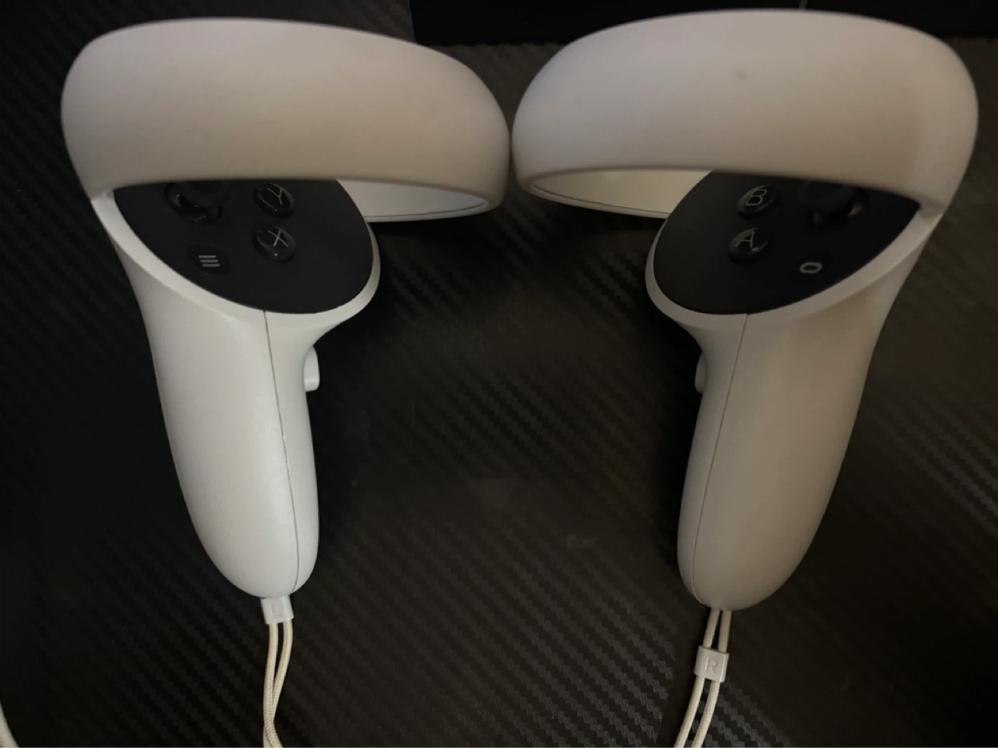 Meta Quest 2 VR Headset with Controllers and Link Cable - photo 2