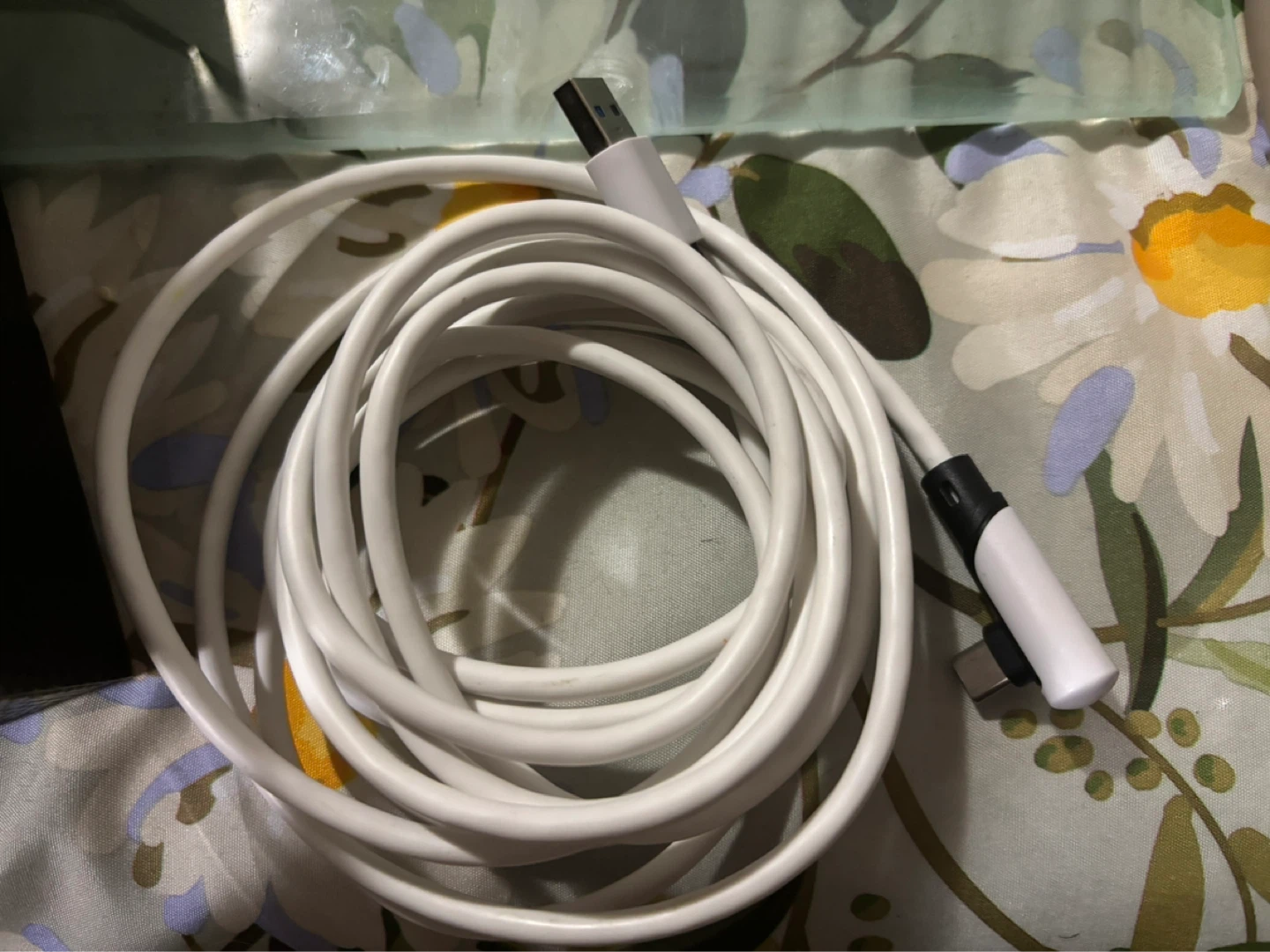 Meta Quest 2 VR Headset with Controllers and Link Cable - photo 3