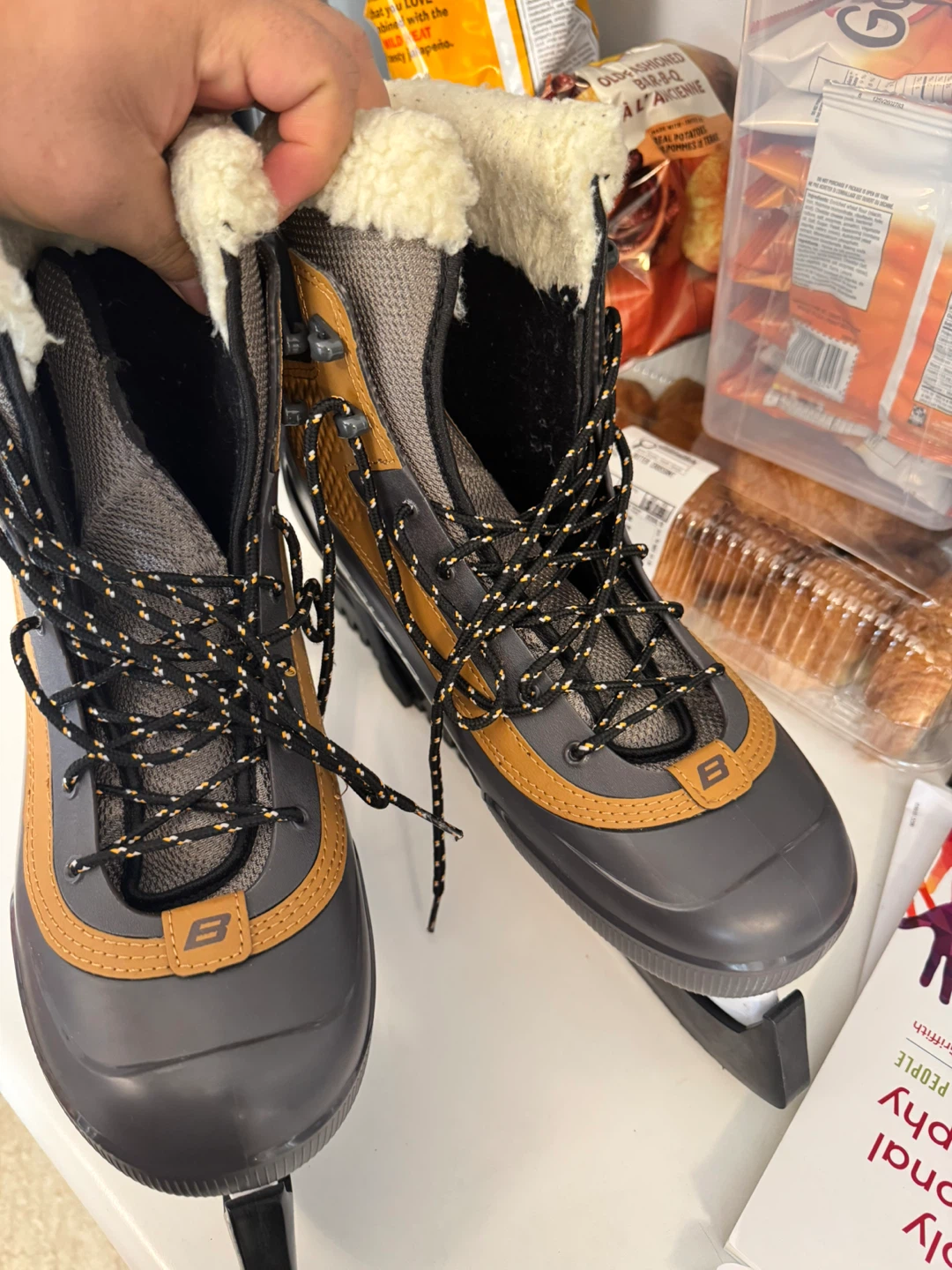 Bauer Comfort Ice Skates