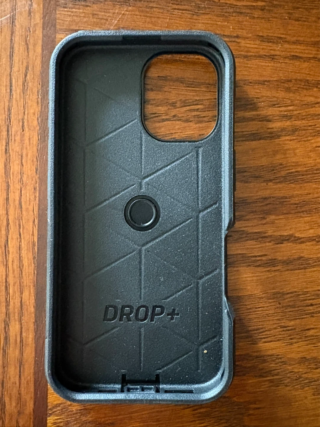 OtterBox Commuter DROP+ Black iPhone 16 Case