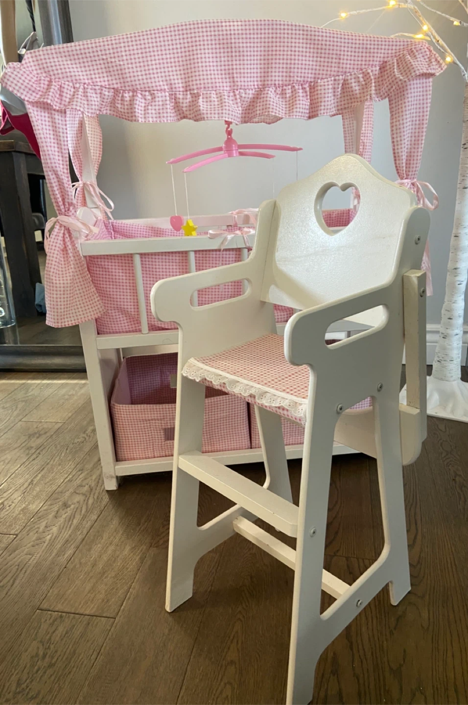 GUC Pink Gingham Wooden Doll Crib with Matching High Chair - photo 3