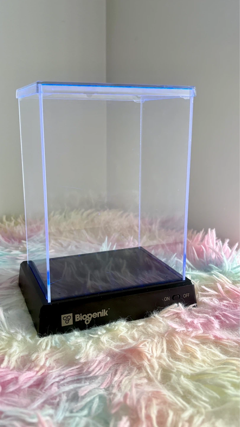 Biogenik Display Case with Light
