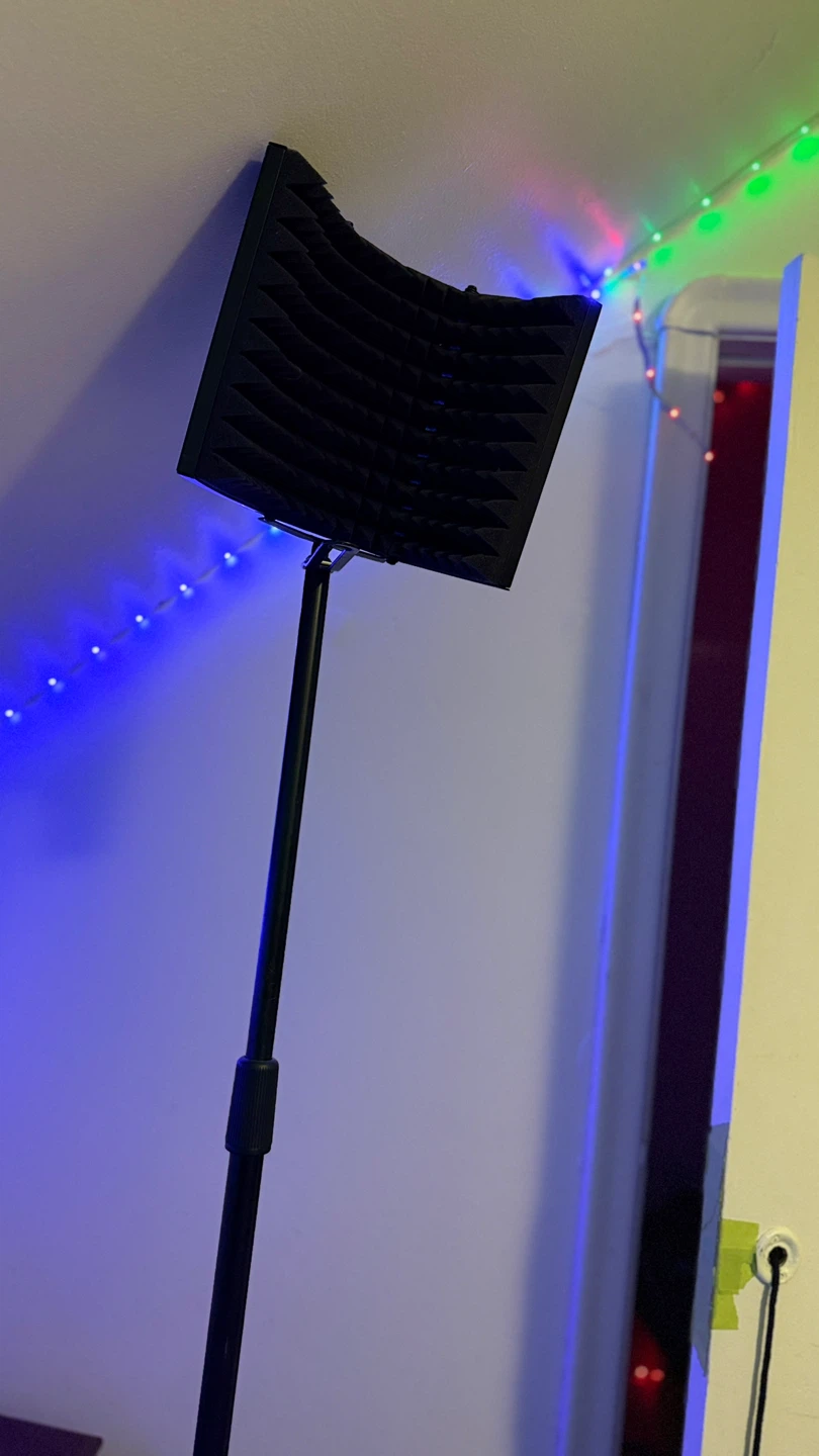 Portable Vocal Microphone Isolation Shield - photo 2