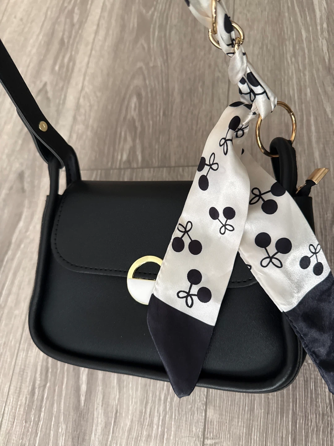 Black handbag with cherry scarf accent - photo 2