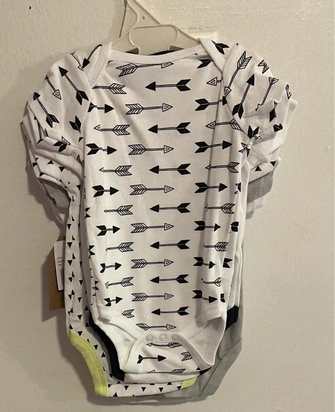 BOYS 5PC BODYSUIT (SIZES:0-3 MONTHS & 3-6 MONTHS - photo 2