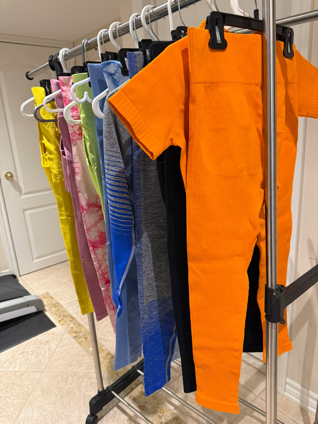Athletic Wear Set - Various Colours & Styles - photo 3