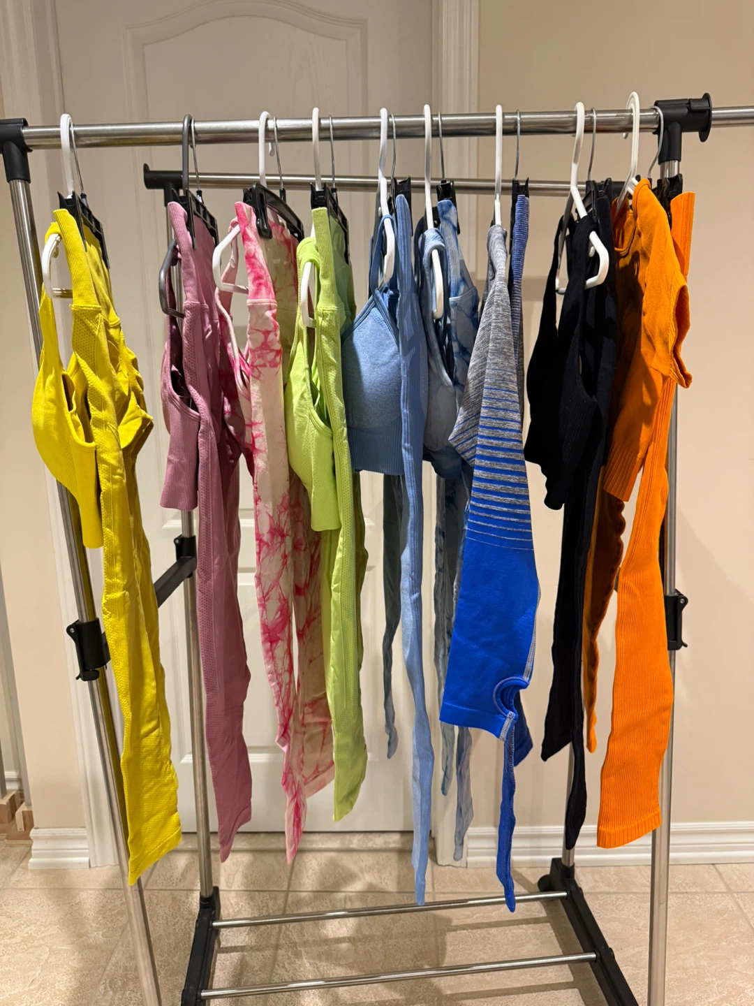 Athletic Wear Set - Various Colours & Styles - photo 2