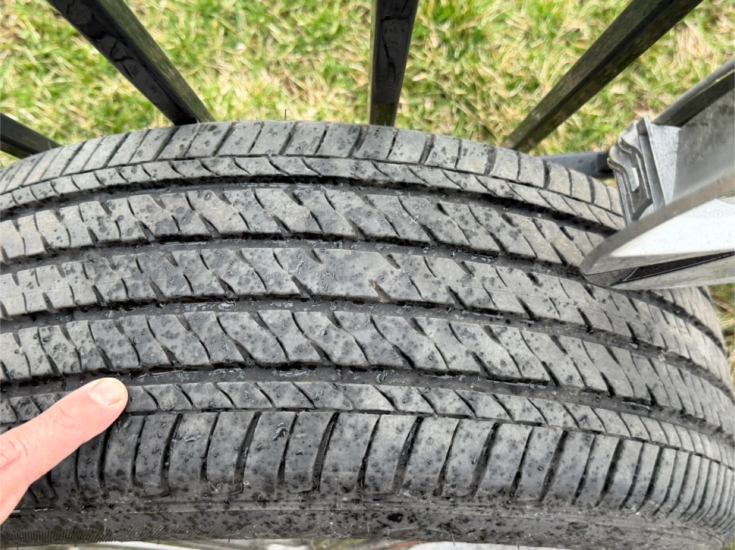 PRICE DOWN:2024 Honda Civic LX Firestone Tires, Hubcaps and Mats - photo 4