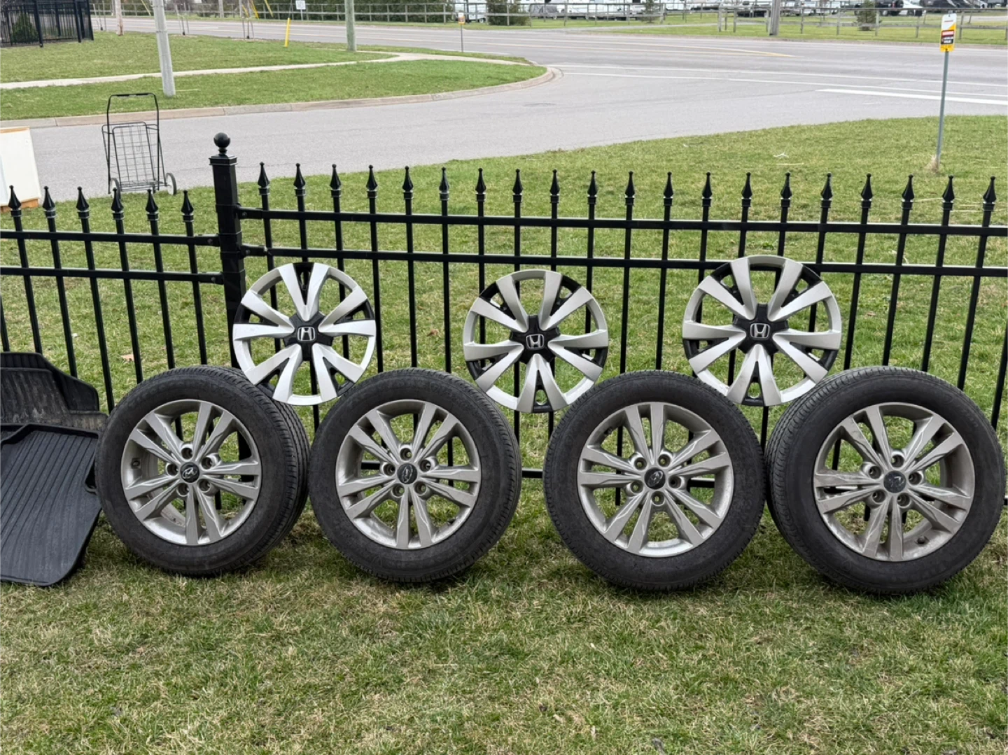PRICE DOWN:2024 Honda Civic LX Firestone Tires, Hubcaps and Mats