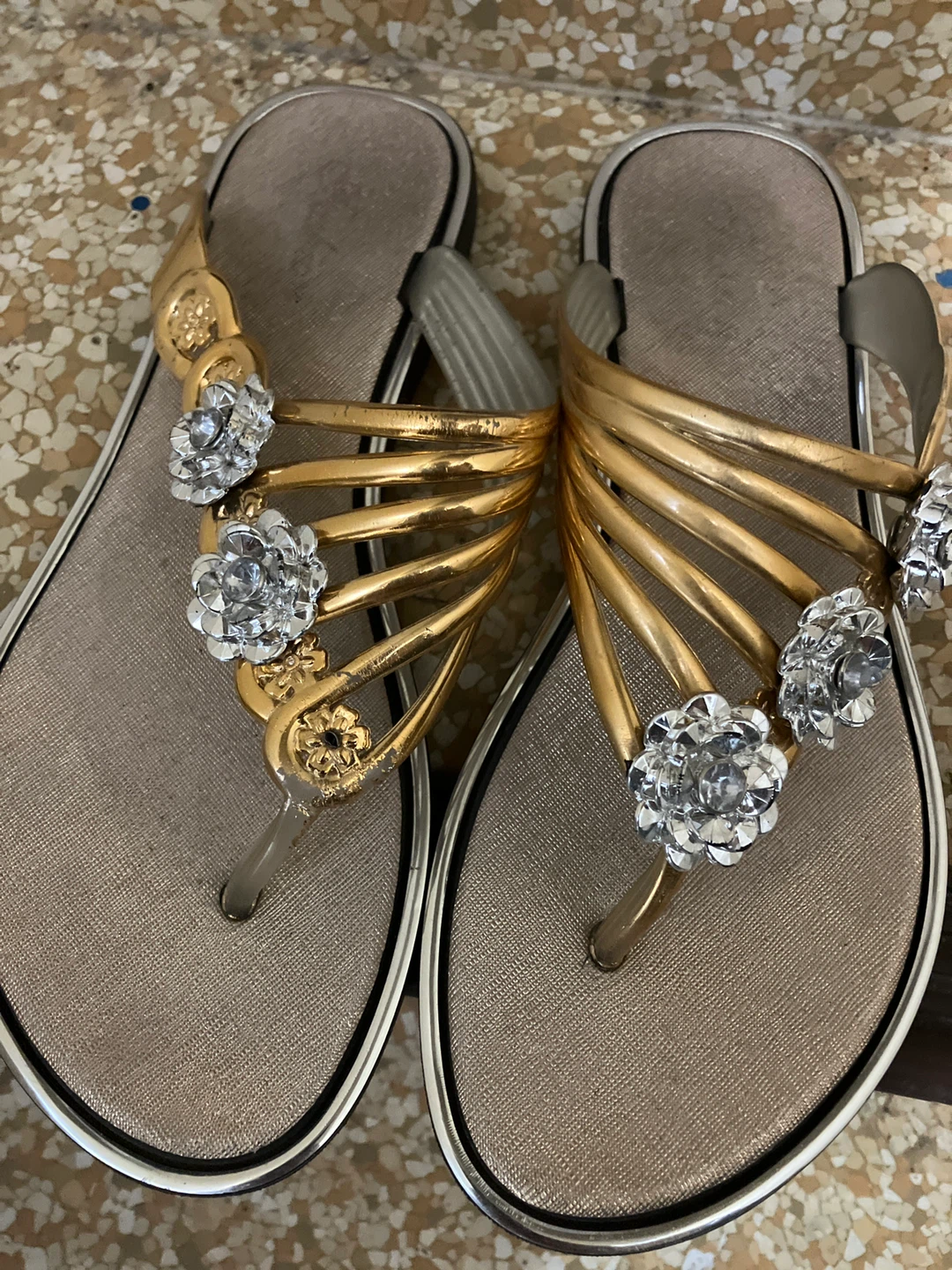 Gold and Rhinestone Thong Sandals Size 40 - photo 3