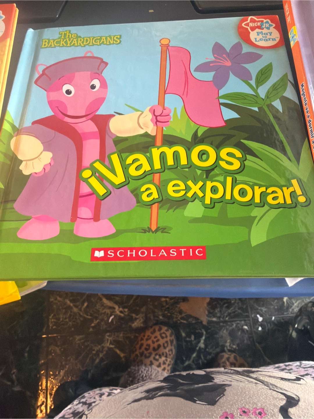 The Backyardigans ¡Vamos a Explorar! Scholastic Book - photo 3