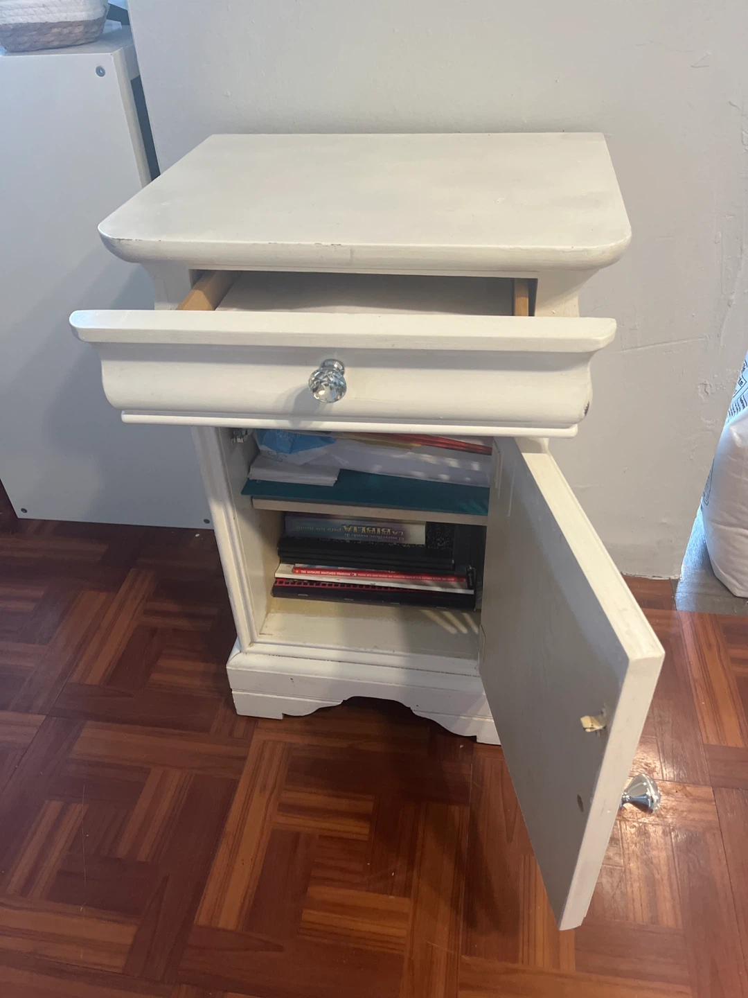 Solid Wood Nightstand Lexington Style – White – - photo 2