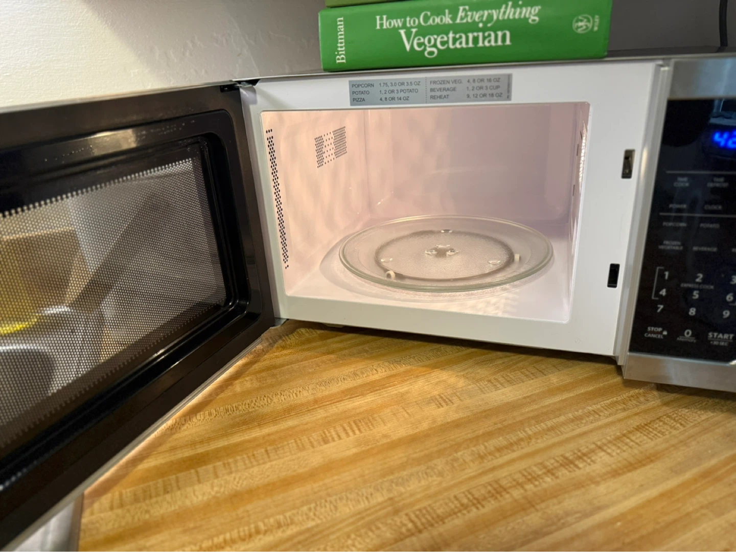 Sharp Carousel Microwave - photo 2