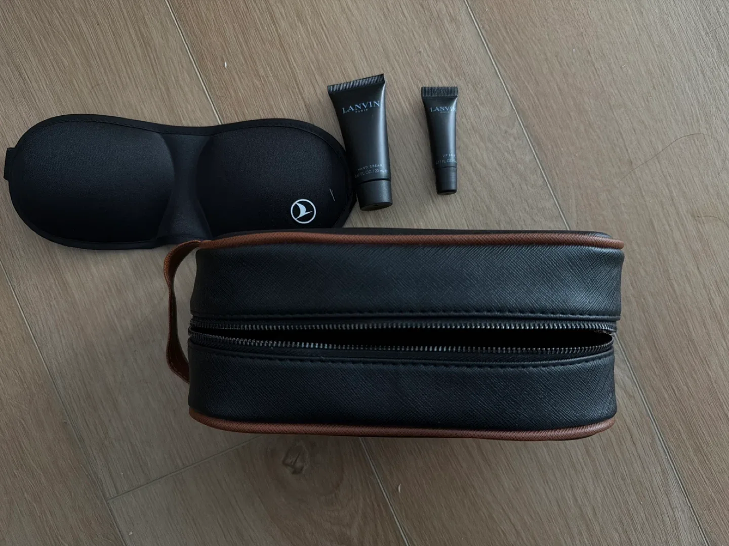 Lanvin x Turkish Airlines Amenity Kit Pouch - photo 4