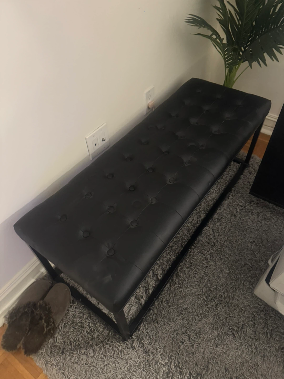 Black Tufted Bench - photo 2