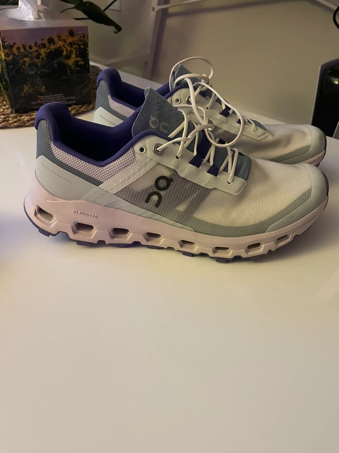 On Cloudvista Women's Running Shoes - Size 9.5 - photo 2