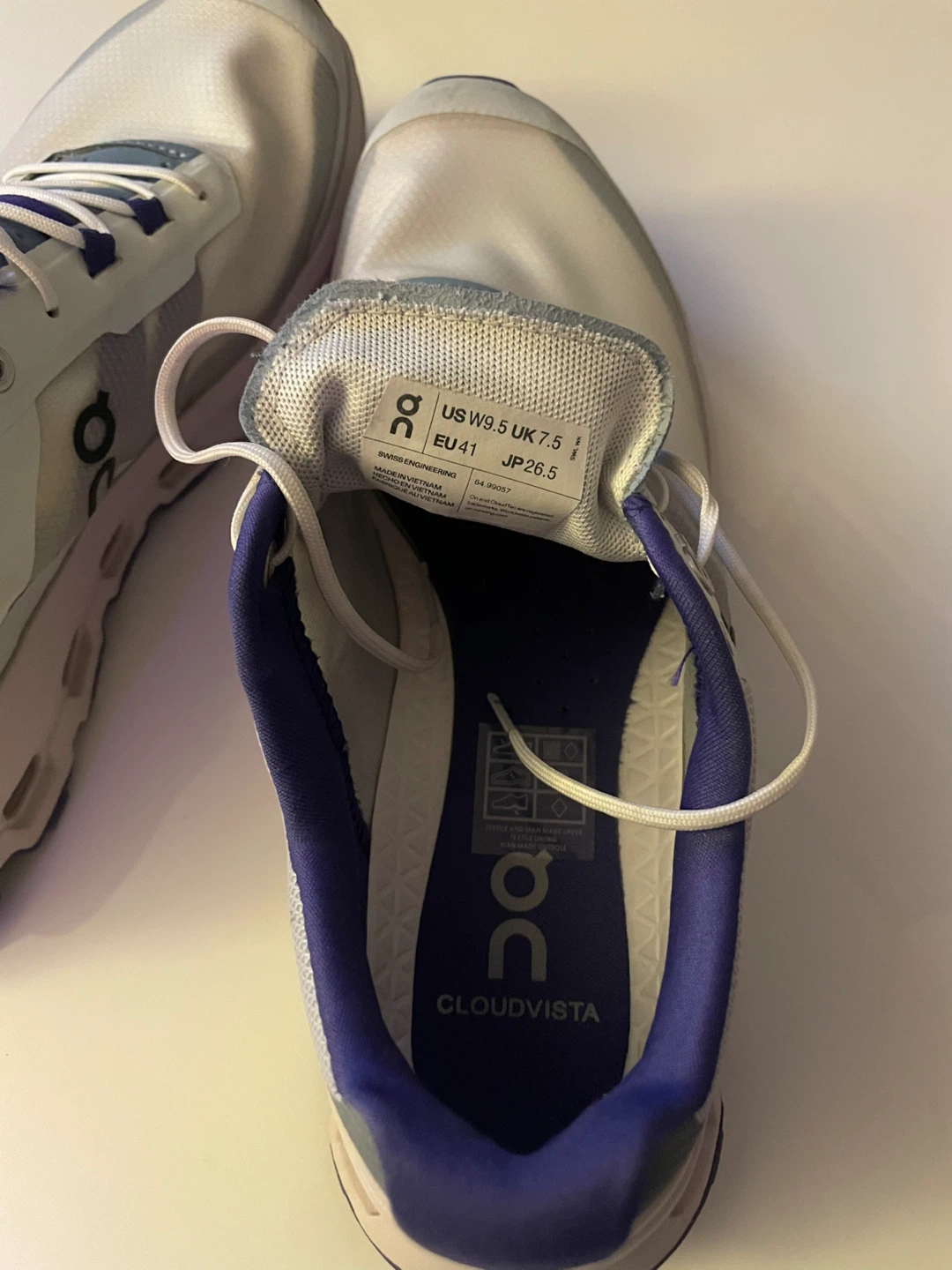 On Cloudvista Women's Running Shoes - Size 9.5 - photo 4
