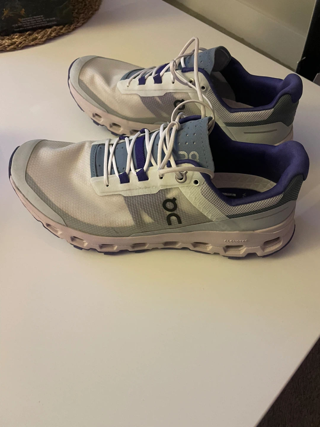 On Cloudvista Women's Running Shoes - Size 9.5