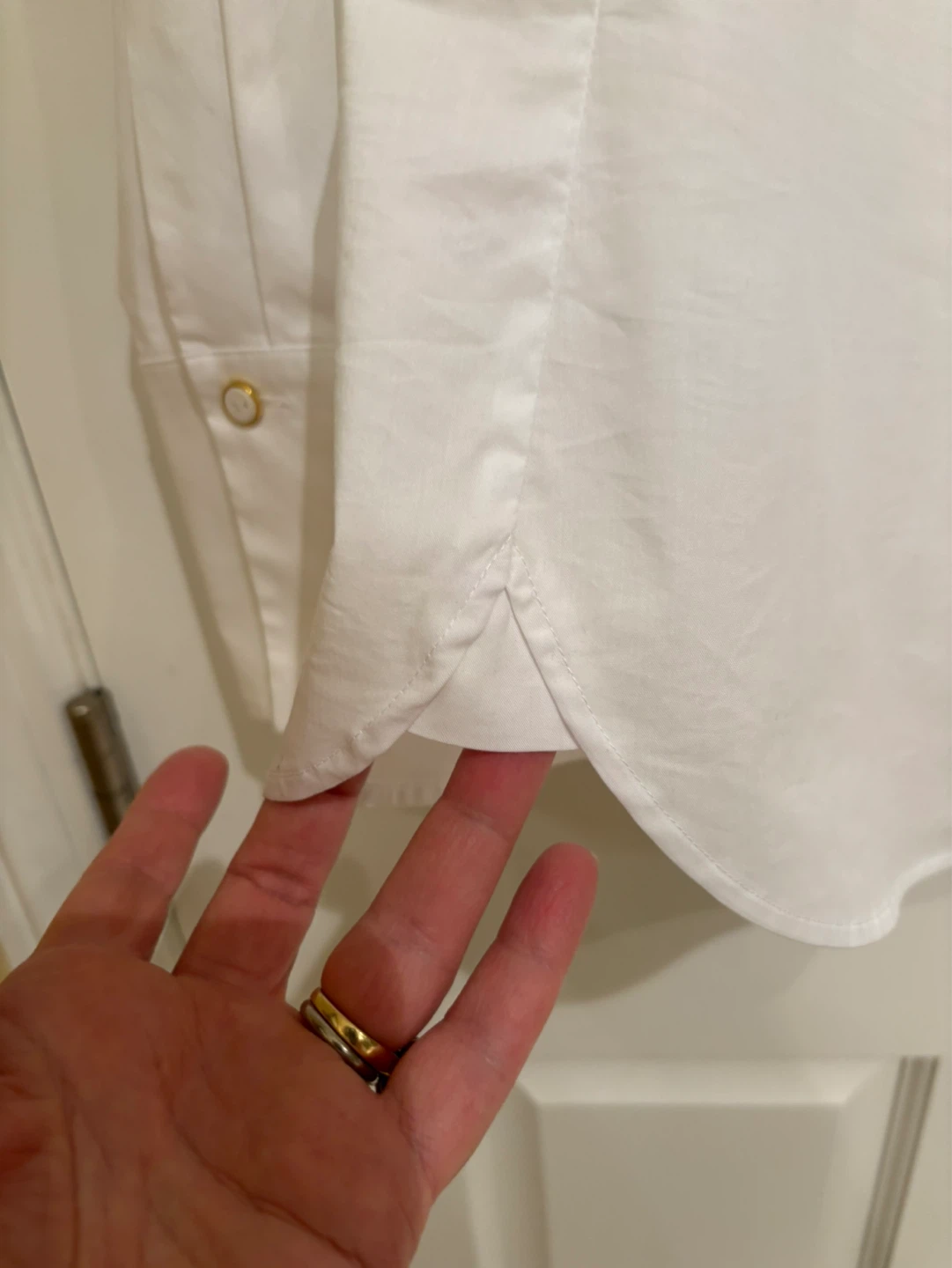 Laura White Button-Up blouse women’s size 10 - photo 4