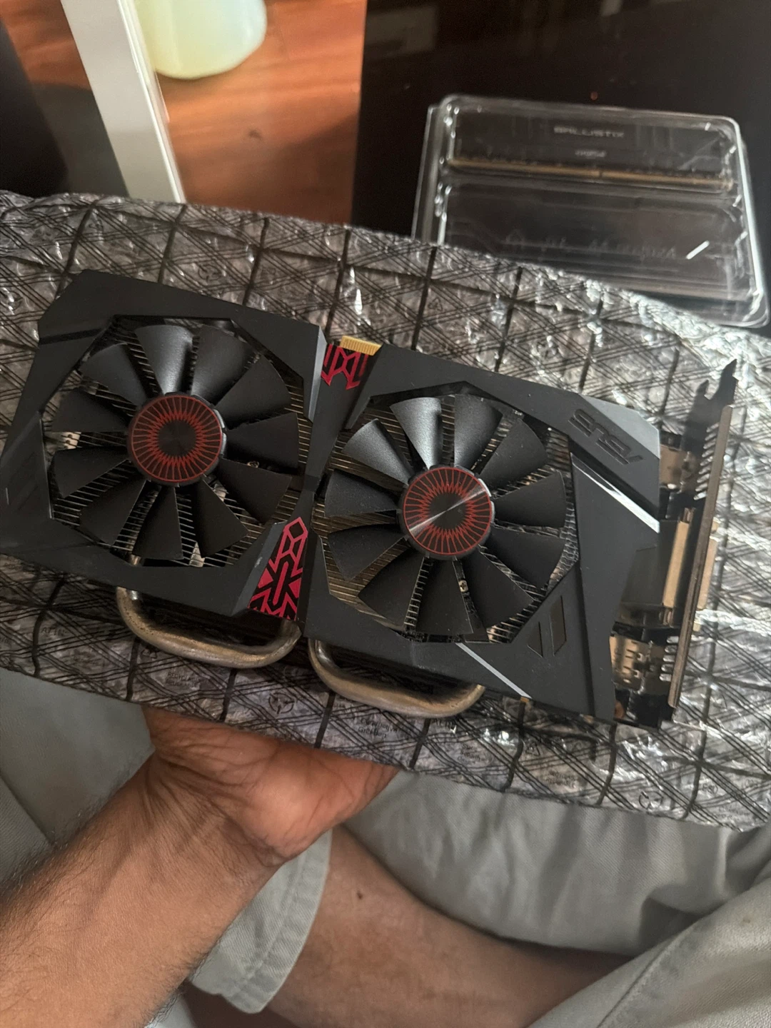Crucial Ballistix DDR4 RAM , intel core i3  and asus GTX 950 - photo 2