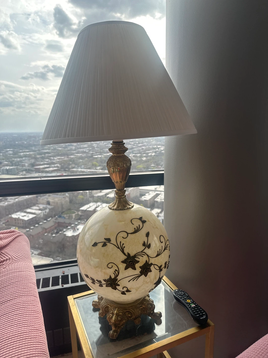 Decorative vintage Table Lamp with Floral Accents