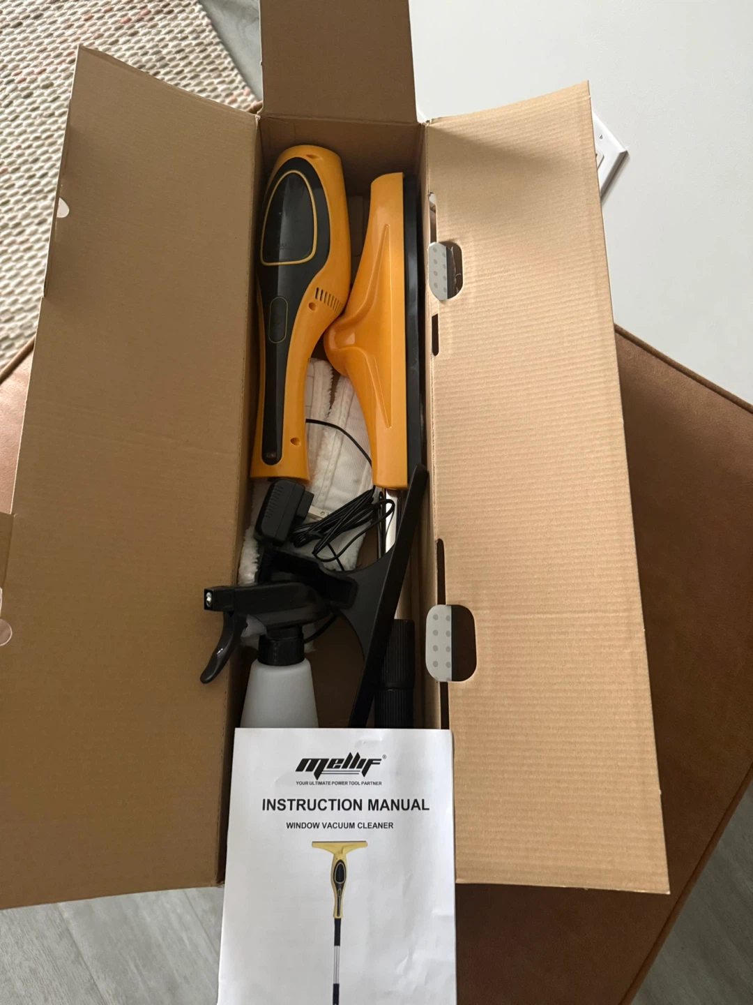 Cordless Window Squeegee Vacuum, - photo 3