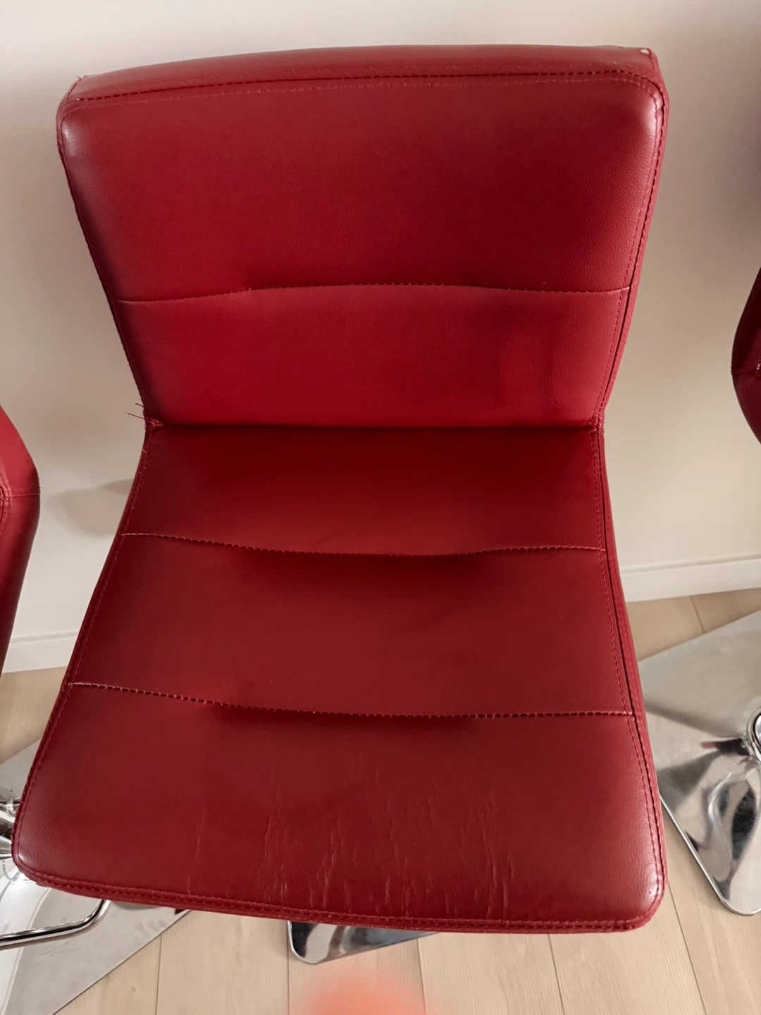 Set of 4 Red Bar Stools with Adjustable Height - photo 3