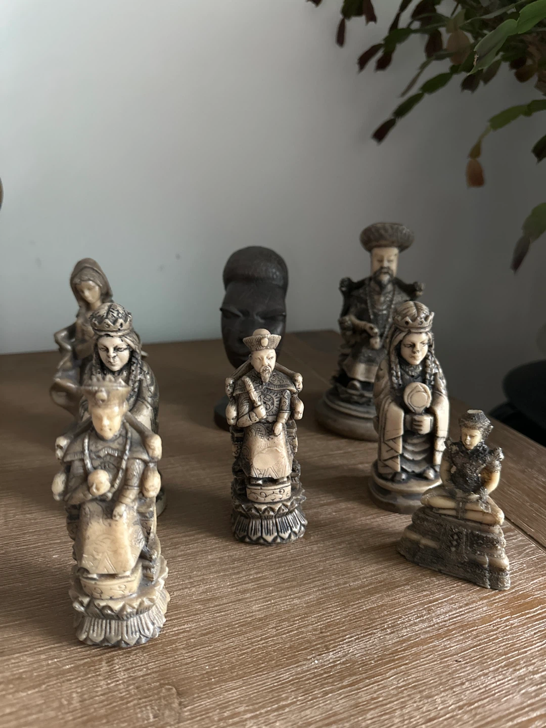 Decorative Figurine Set