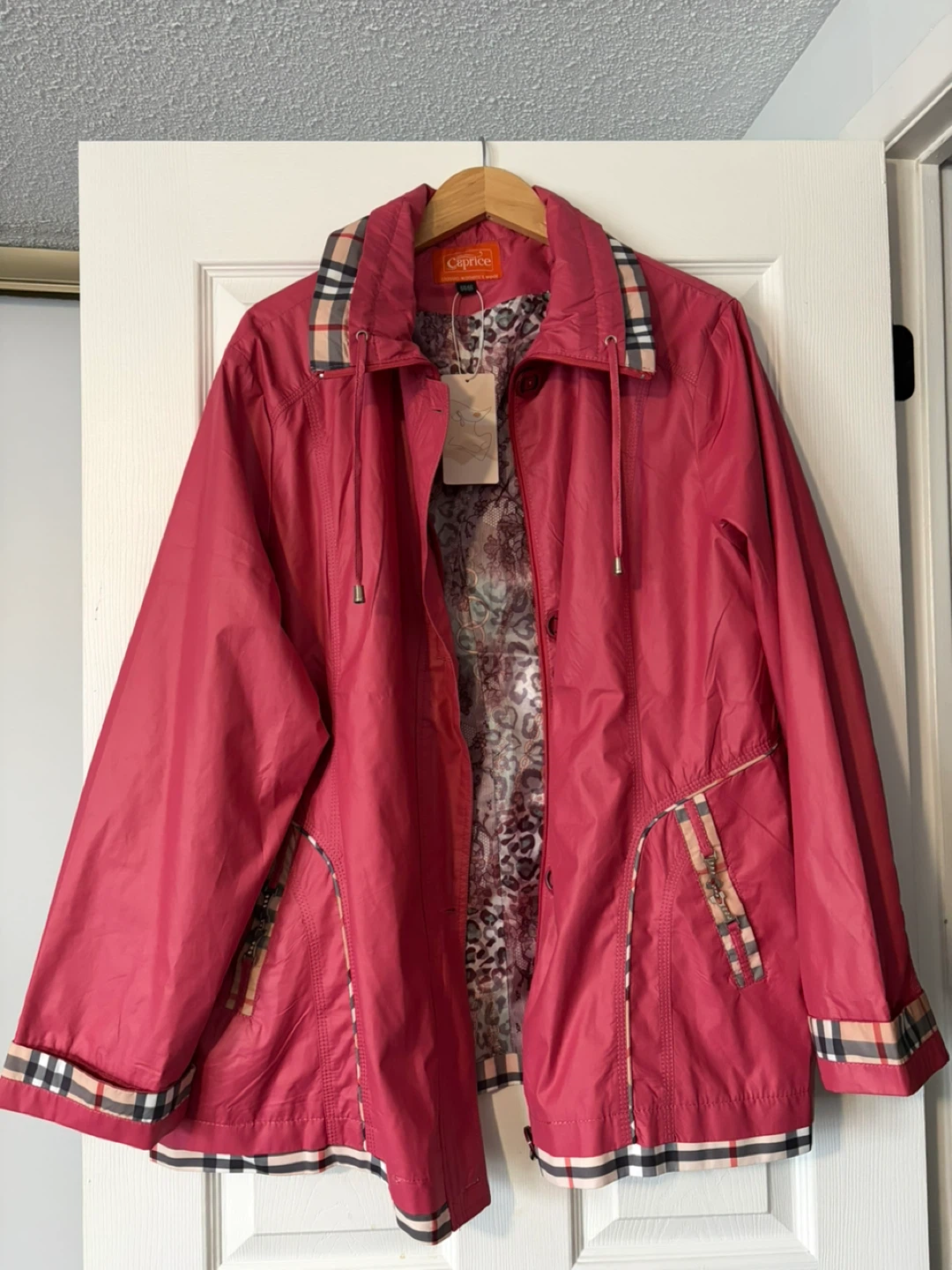 Caprice Women's Pink Lightweight Jacket