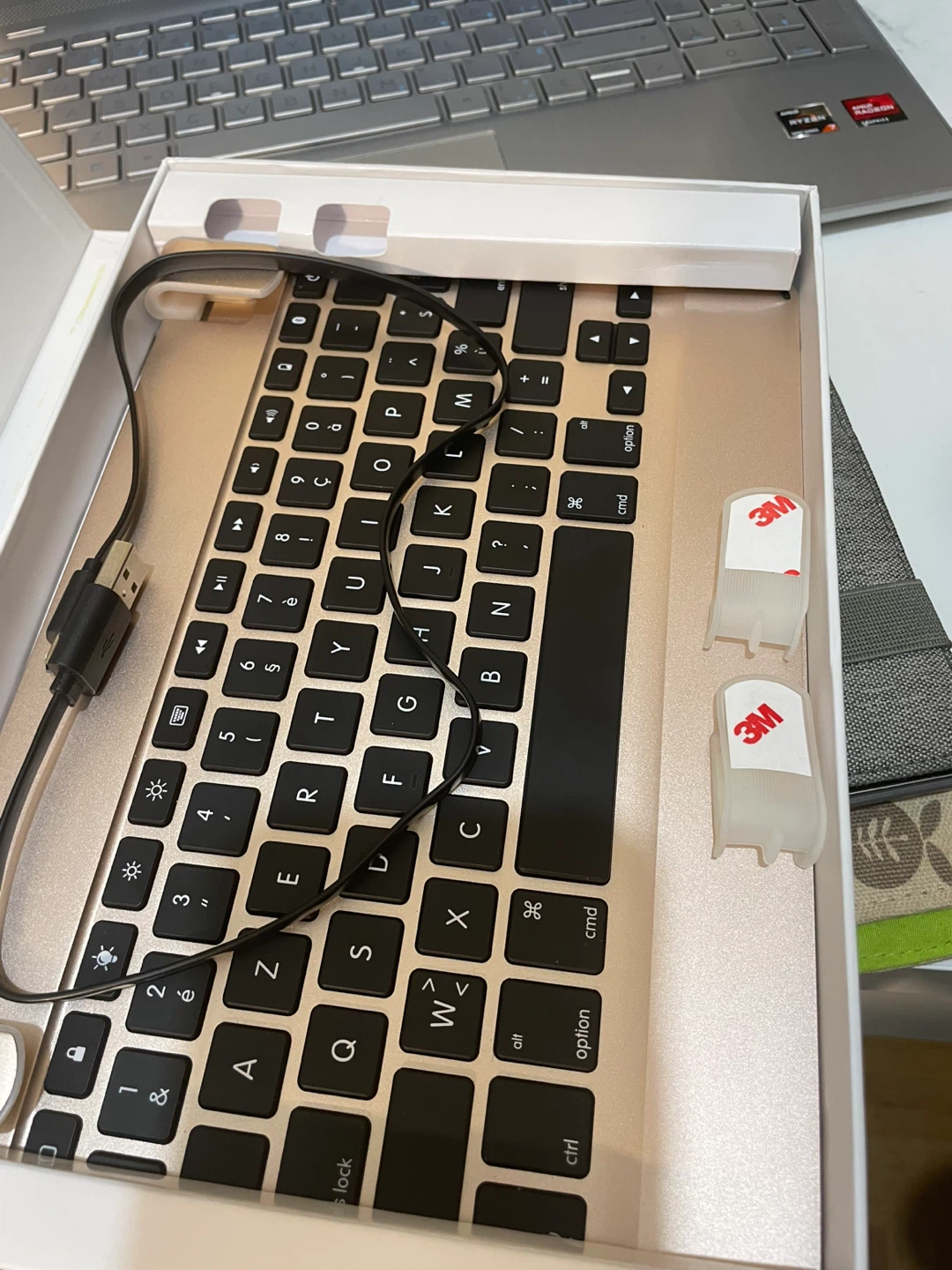 Brydge Aluminum Keyboard for iPad 9.7-inch - photo 2
