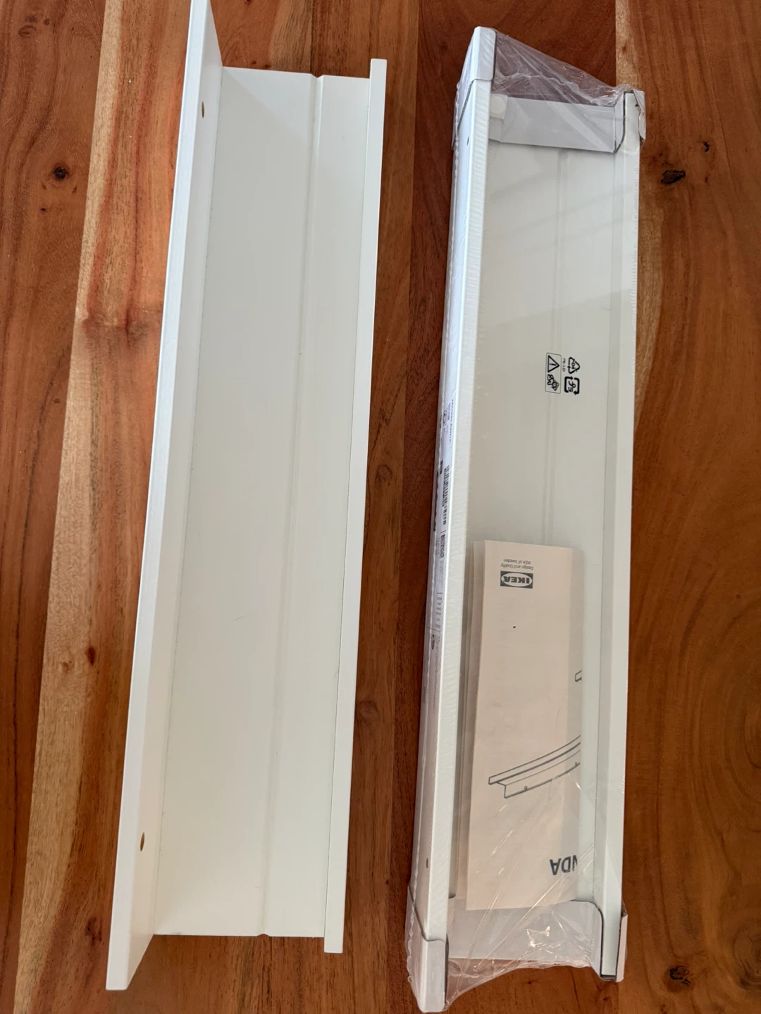 2x IKEA MOSSLANDA White Picture Ledge Shelf 55cm - photo 2