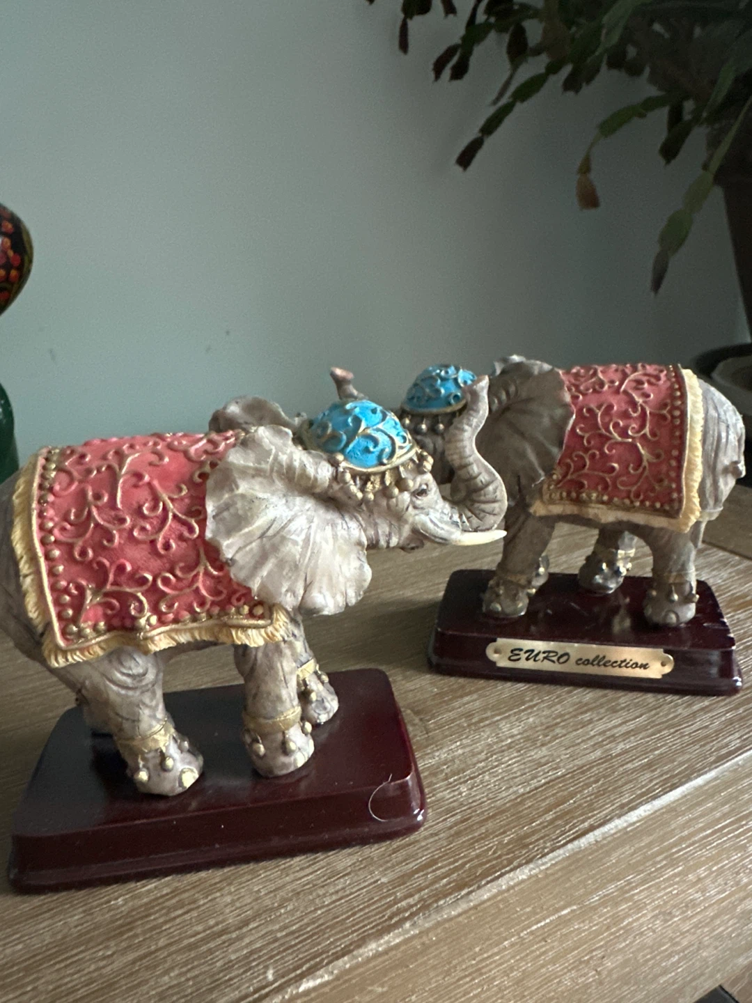 EURO Collection Decorative Elephants (Set of 2) - photo 3