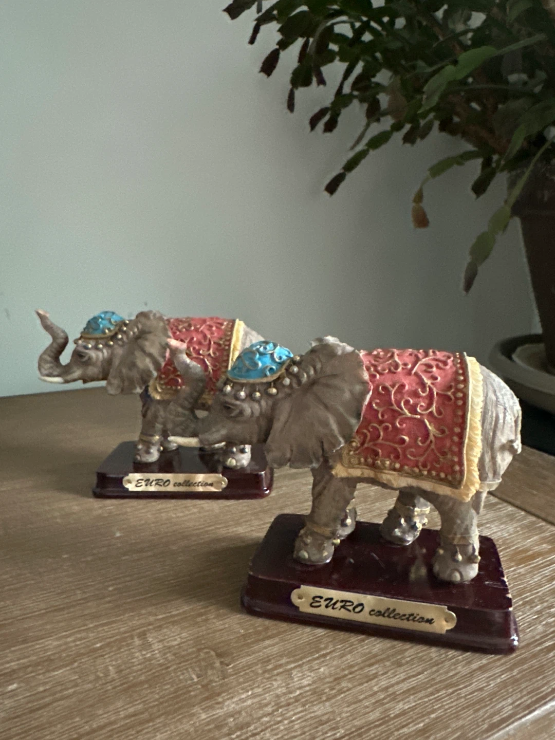 EURO Collection Decorative Elephants (Set of 2) - photo 2