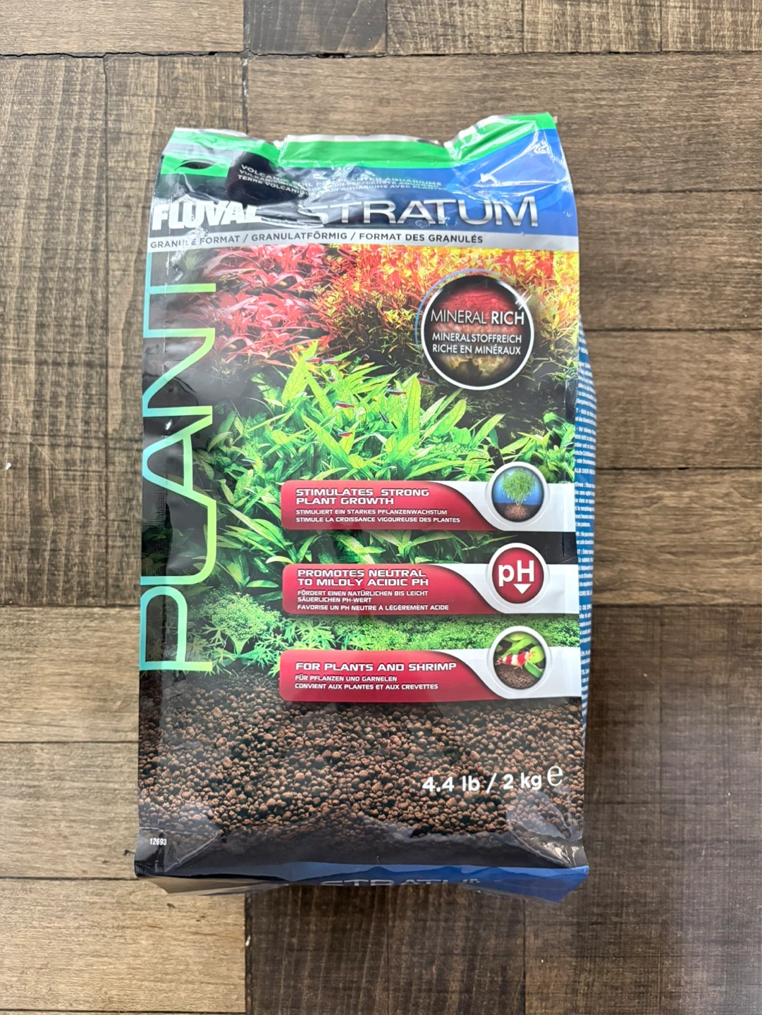 Fluval Stratum Plant Substrate 4.4 lb / 2 kg