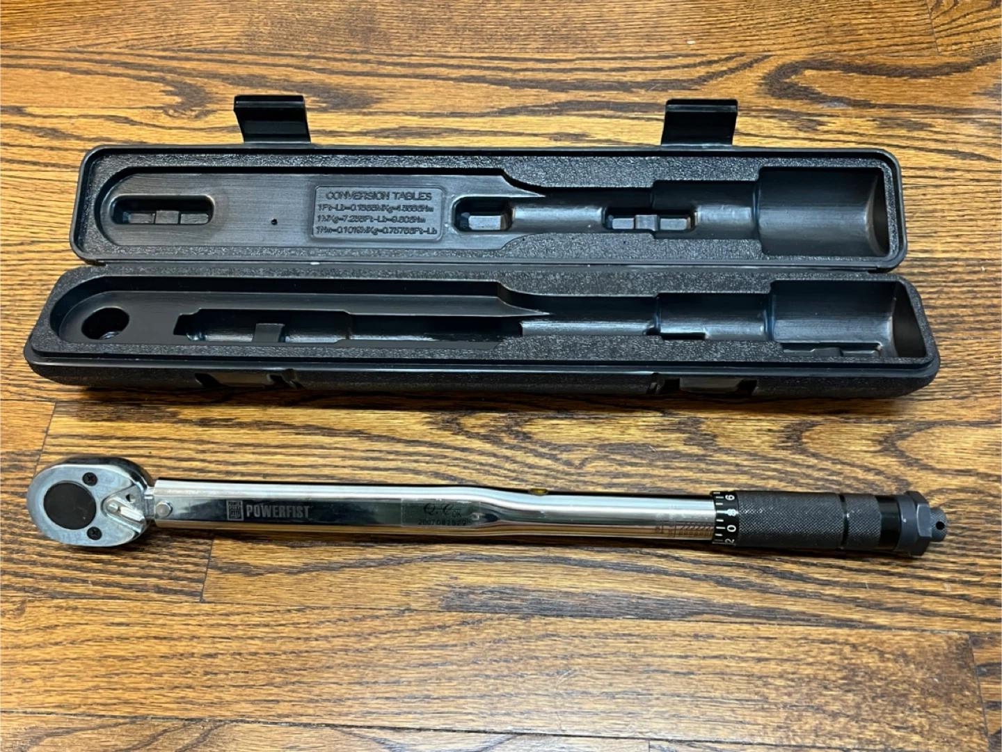 NEW - 1/2" Drive Torque Wrench with Case - photo 2
