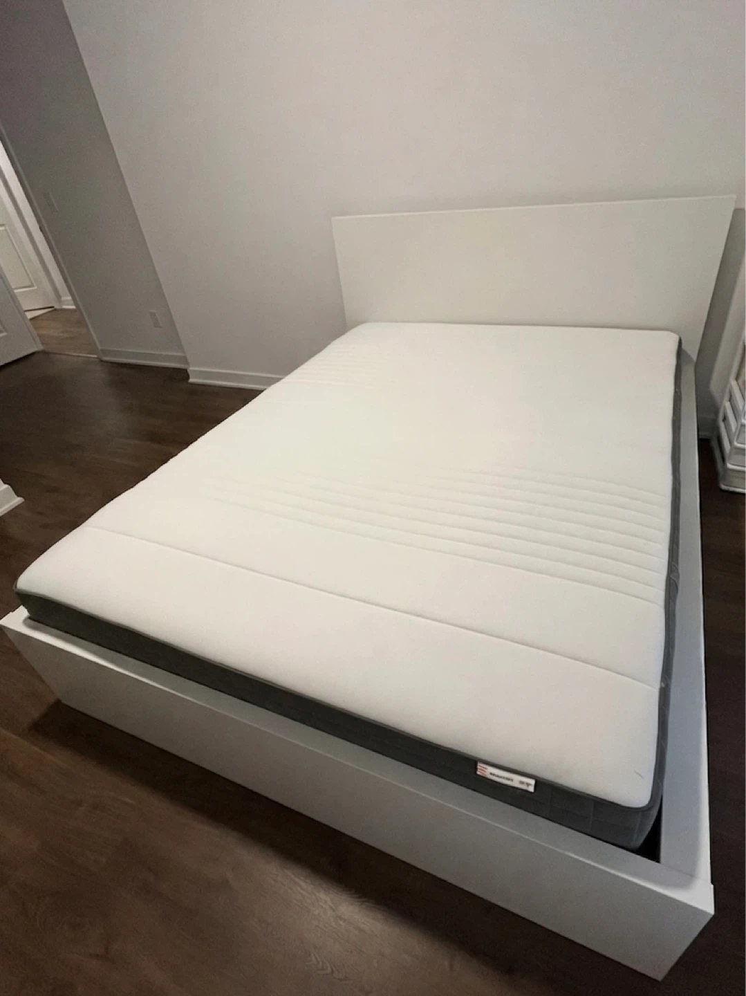 IKEA Malm Queen bed + 4 drawers + haugsvar mattresses