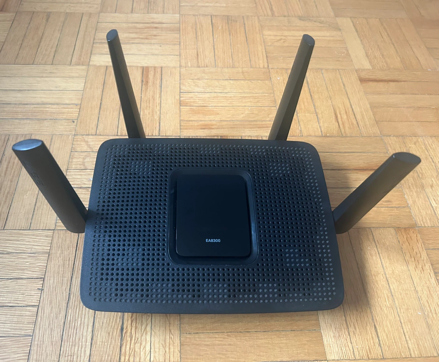 Linksys Ea 83000 Wi-Fi Router - photo 2