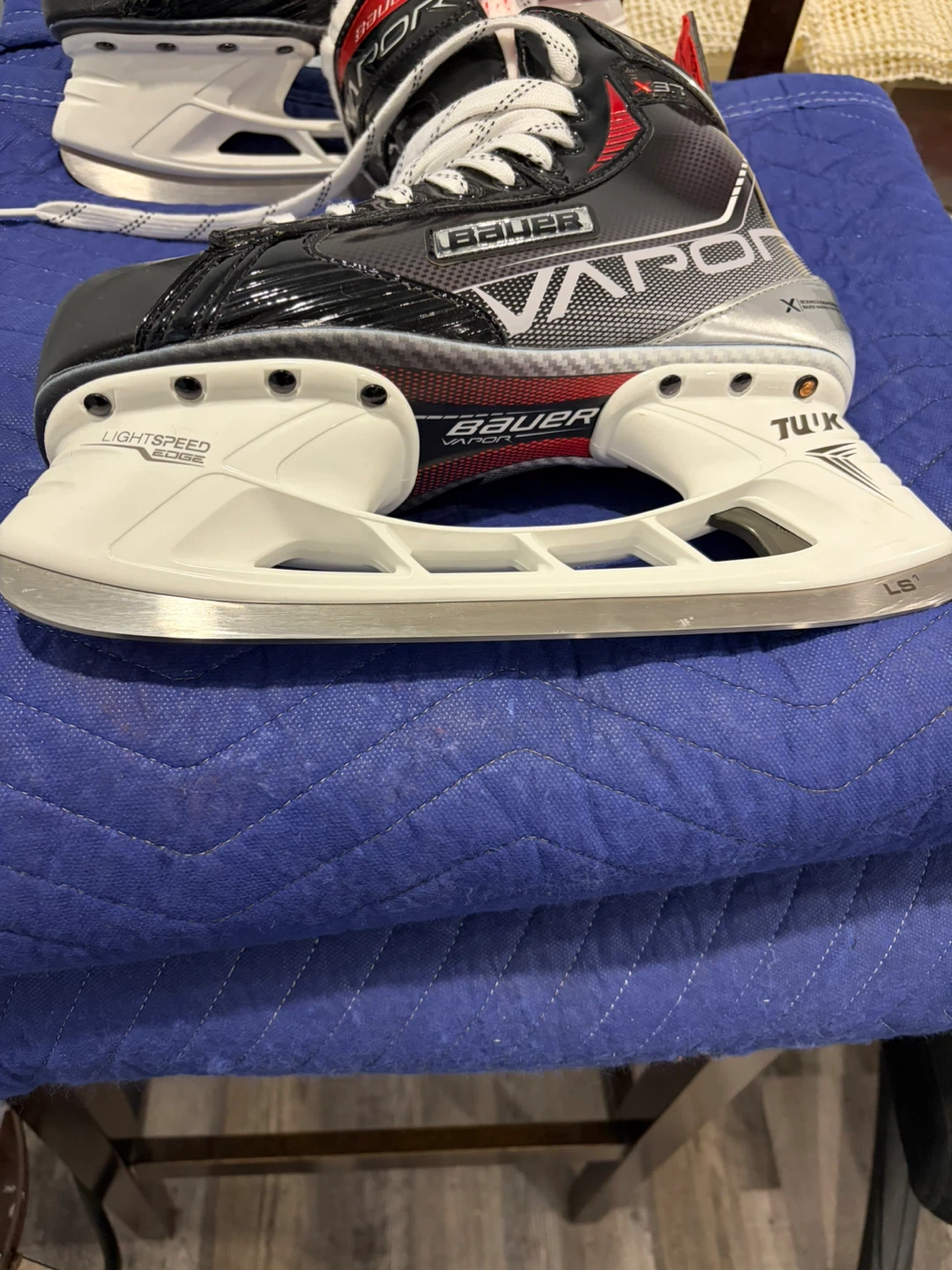 Hockey Skates  Size 8