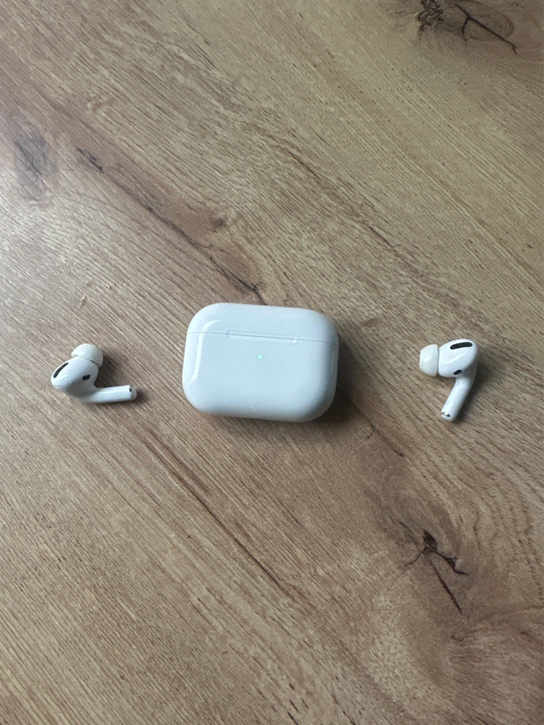 Apple AirPods Pro (1st Gen)