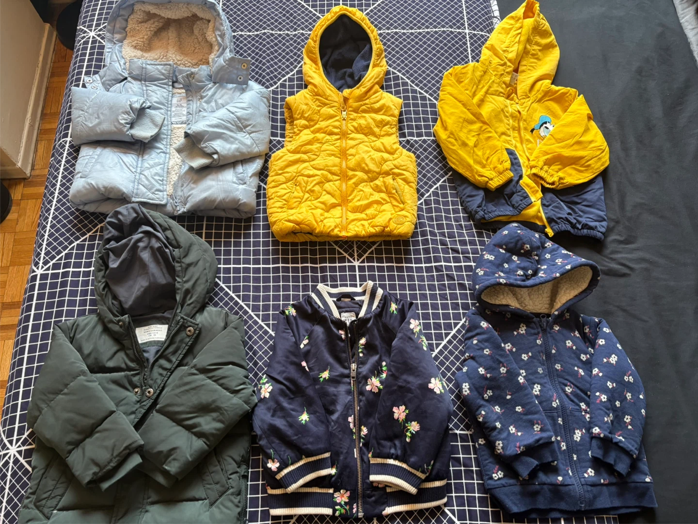 $15 Bundle of 6 kids' jackets and vests
