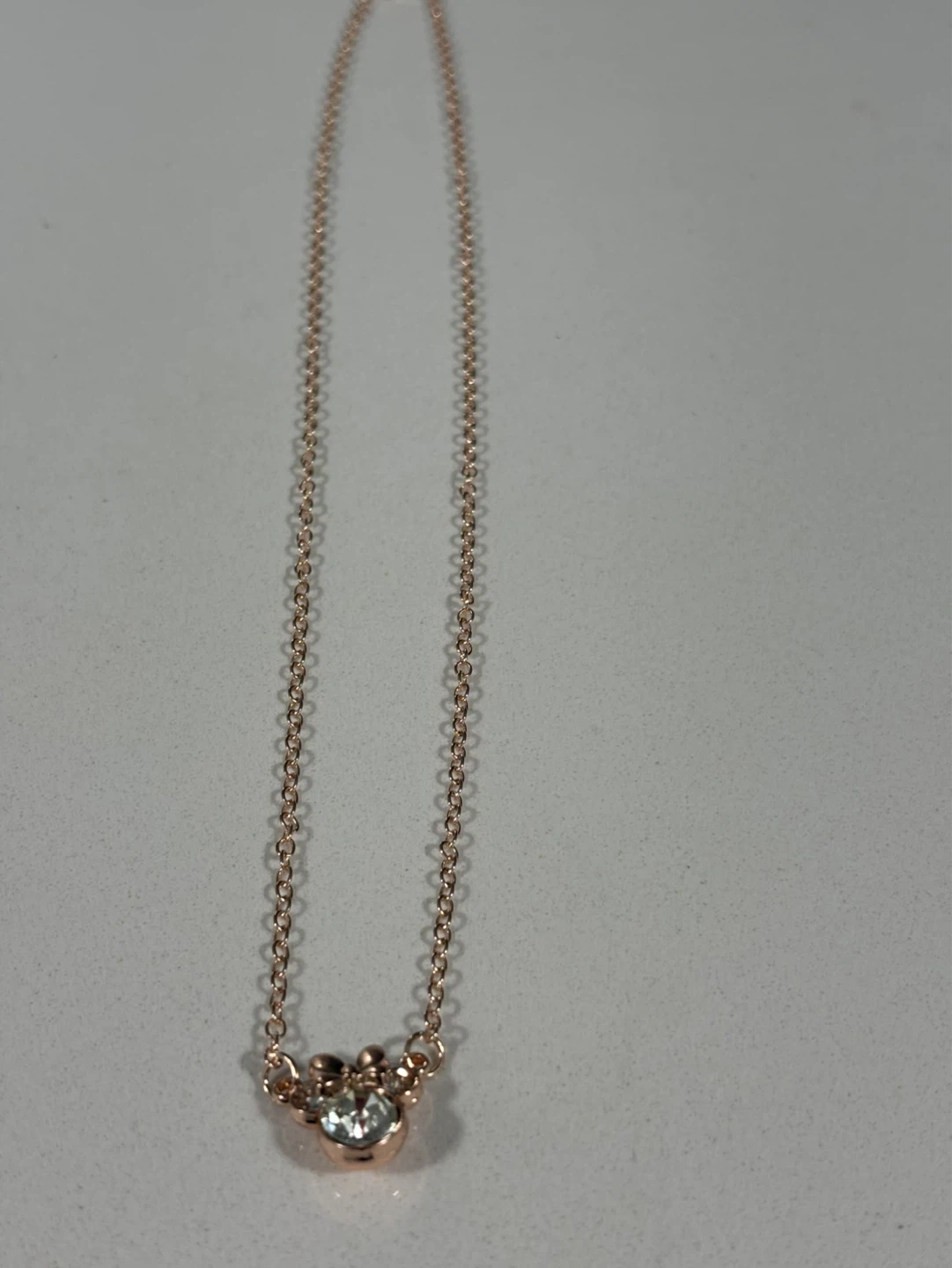 Collier avec pendentif Minnie Mouse plaqué or rose - photo 3