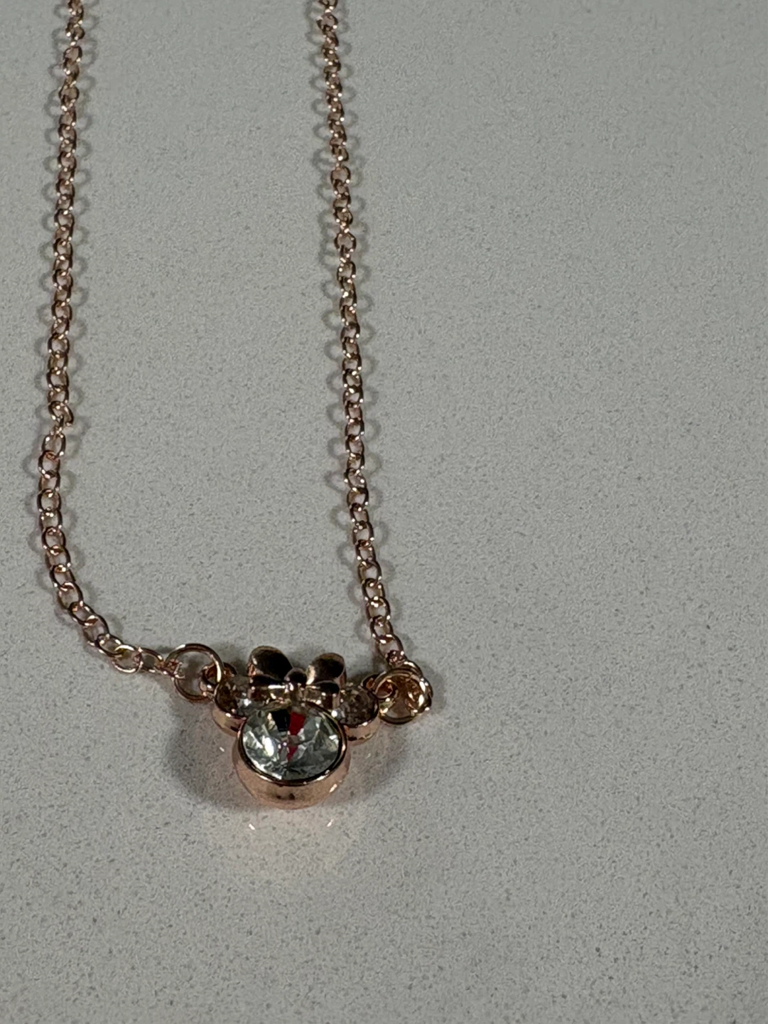 Collier avec pendentif Minnie Mouse plaqué or rose