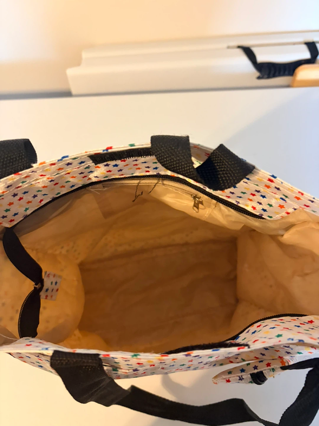 White tote bag with colourful stars and matching pouch - photo 3