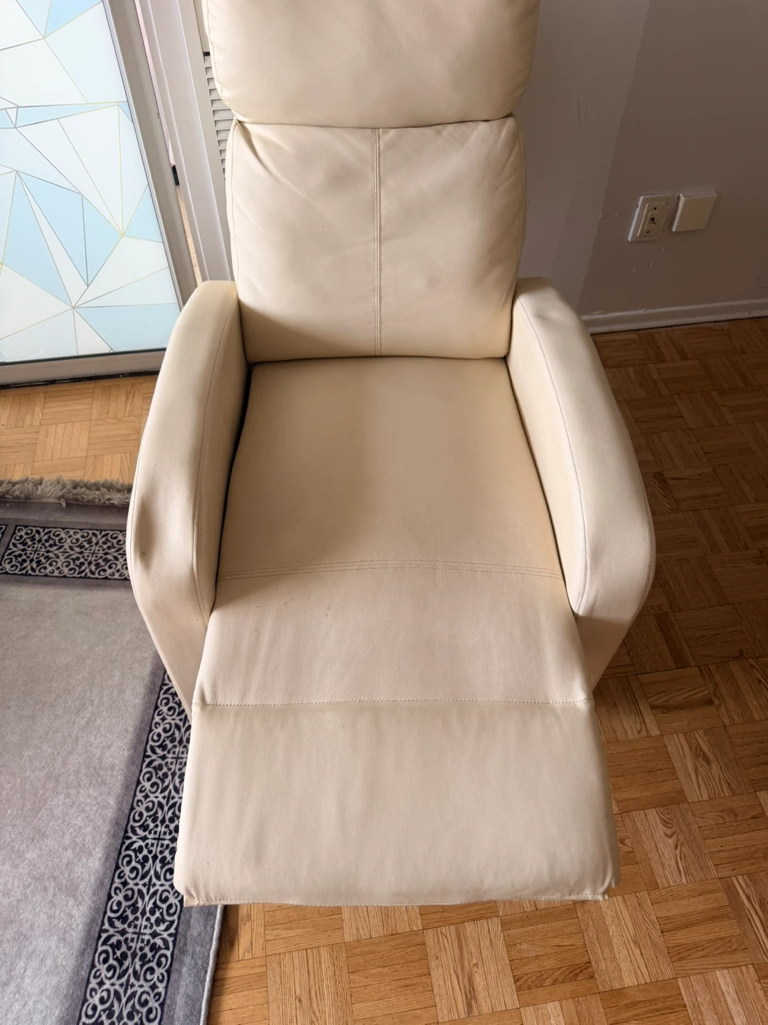 Cream Leather Recliner Chair - photo 3