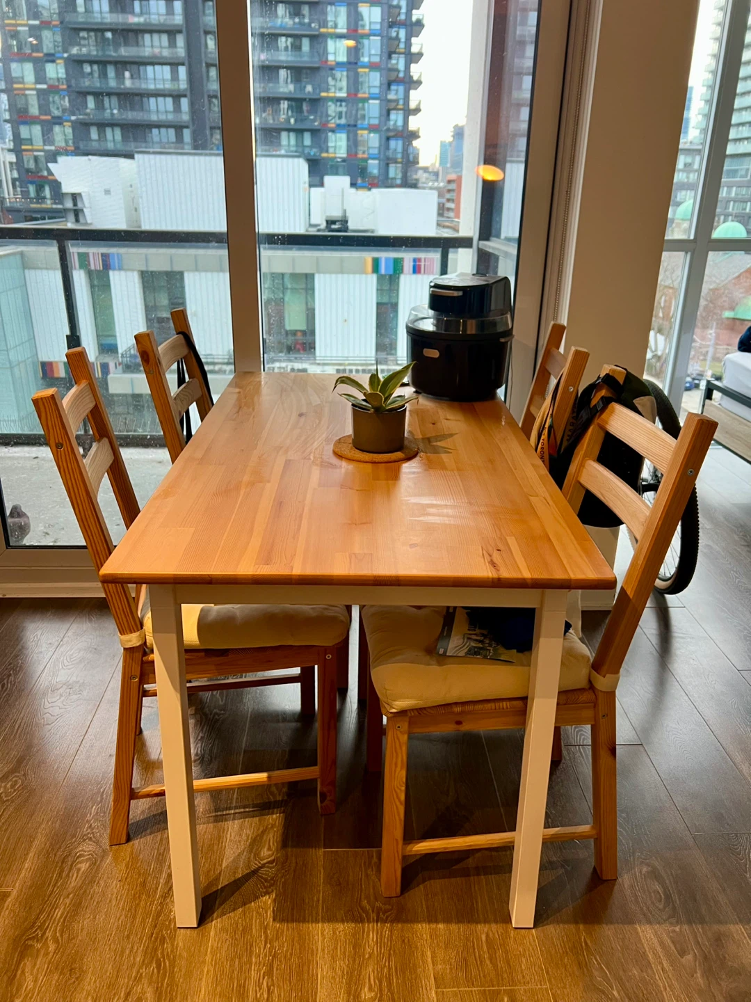 IKEA PINNTORP Dining Table - Brown/White + Chairs & Cushions